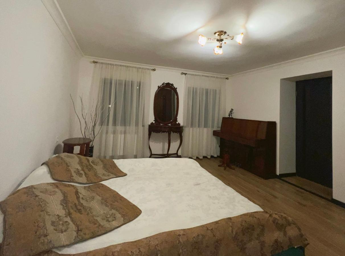 예레반 Cosy flat 아파트 외부 사진